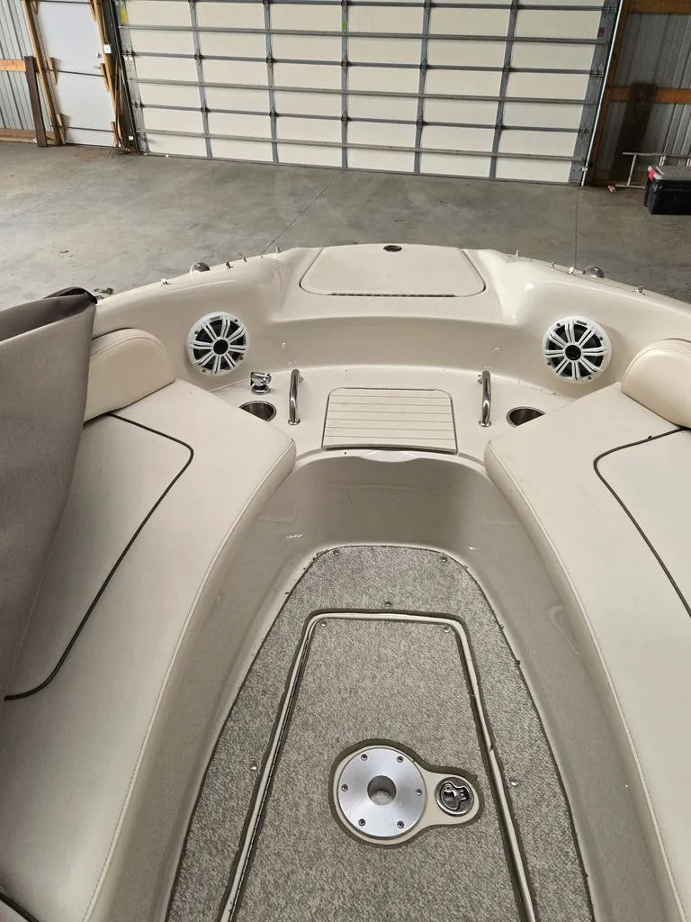 Slide: The Image of Sea Ray 240 Sundeck 2008 - 4