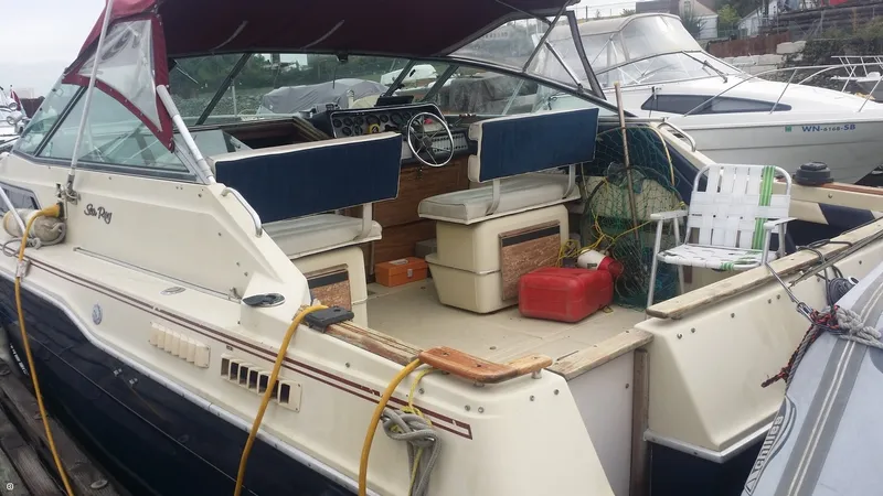 Slide: The Image of Sea Ray 30 Weekender 1985 - 4