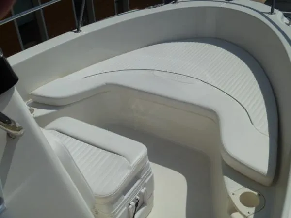 Slide: The Image of Boston Whaler 190 Outrage 2011 - 6