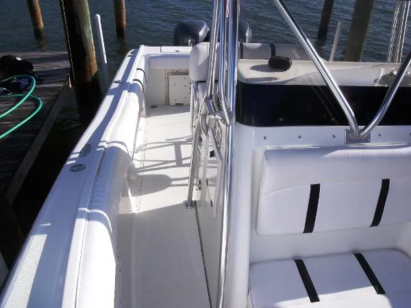 Slide: The Image of Hydra-Sports 26 Center Console 2004 - 4