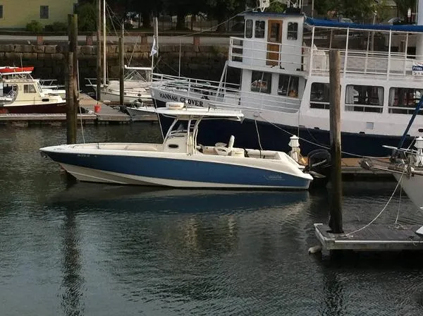 Slide: The Image of Boston Whaler OUTRAGE 2007 - 1