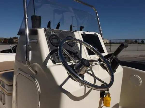 Slide: The Image of Scout Boats 175 Sportfish 2004 - 6