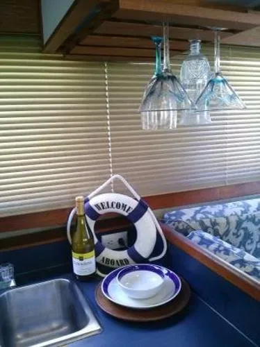 Slide: The Image of Carver Yachts Mariner 1986 - 1