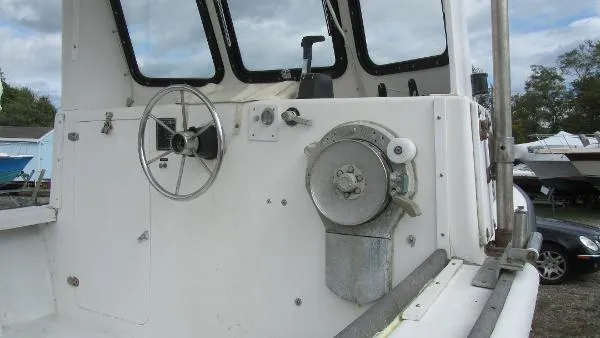 Slide: The Image of Eastern 22 Lobster 2002 - 4