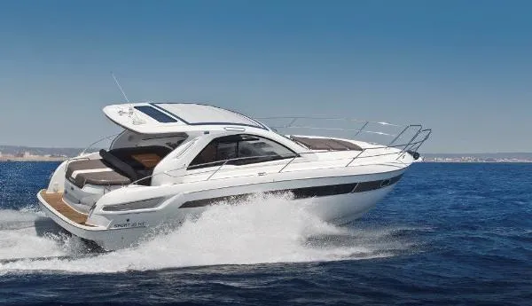 Slide: The Image of Bavaria (Sea Ray, Formula) Sport 39 HT 2014 - 0