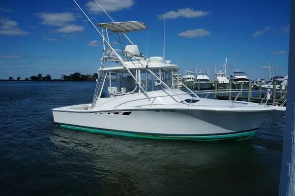 Slide: The Image of Luhrs 320 Open 1996 - 1