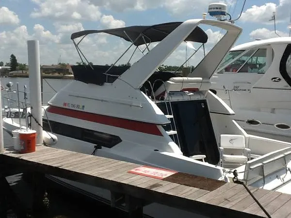 Slide: The Image of Carver Yachts 3067 Santego 1989 - 5