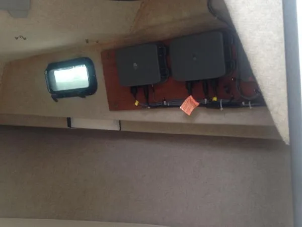 Slide: The Image of Parker Marine 2510 Deep Vee Walkaround 1997 - 11