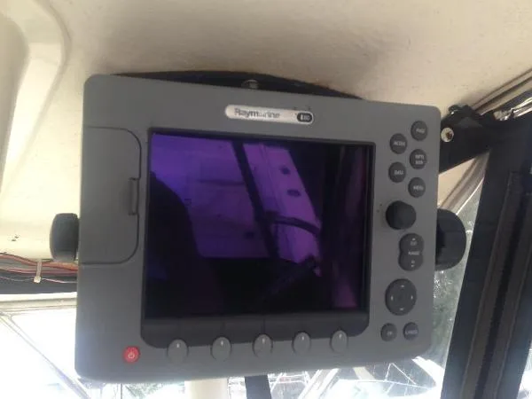 Slide: The Image of Parker Marine 2510 Deep Vee Walkaround 1997 - 7