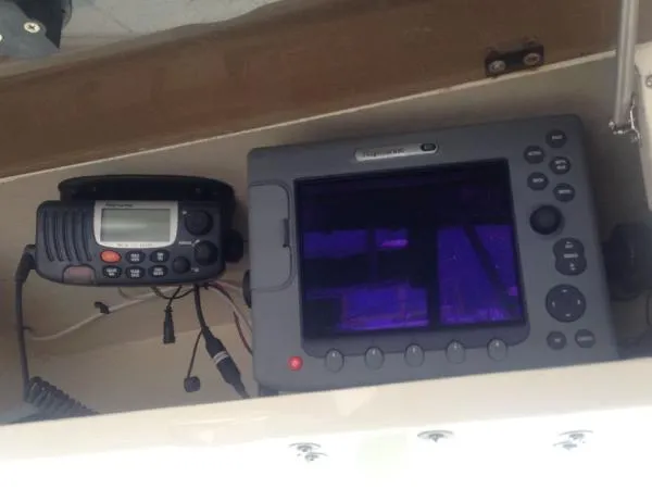 Slide: The Image of Parker Marine 2510 Deep Vee Walkaround 1997 - 8
