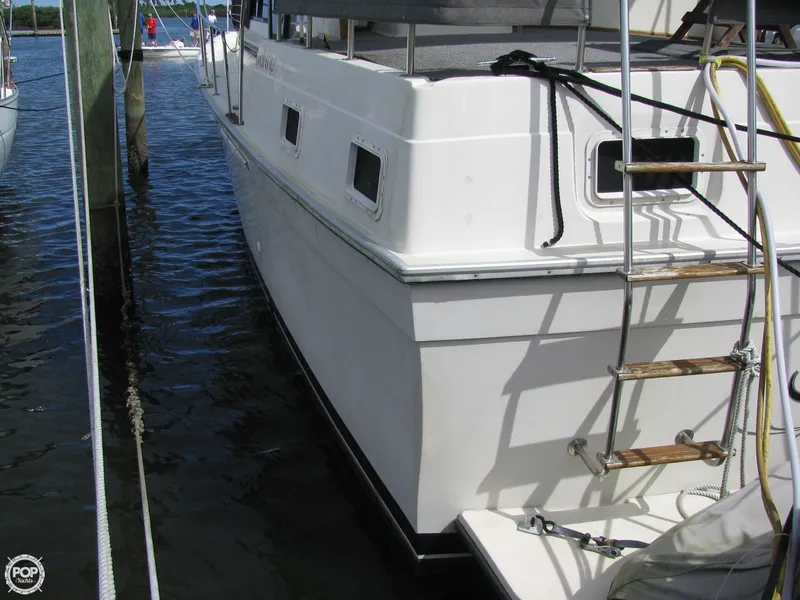Slide: The Image of Mainship 36 Aft Cabin 1989 - 6