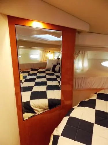 Slide: The Image of Sea Ray 380 Sundancer 2000 - 11