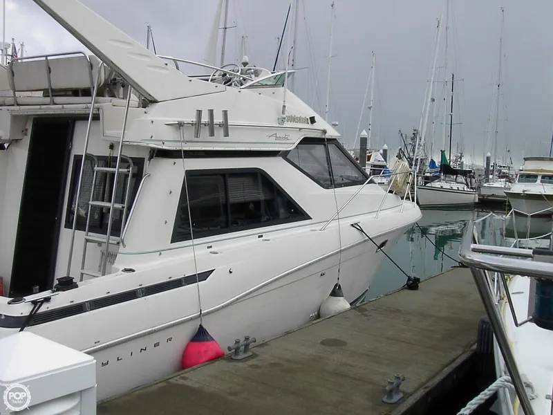 Slide: The Image of Bayliner 3258 Avanti 1995 - 2