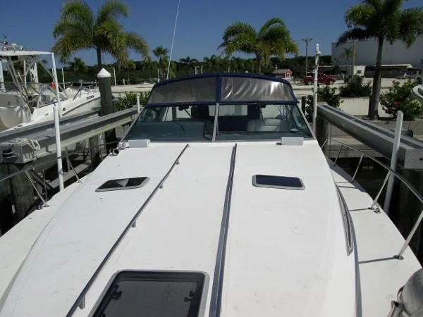 Slide: The Image of Sea Ray 390 Express Cruiser 1989 - 1
