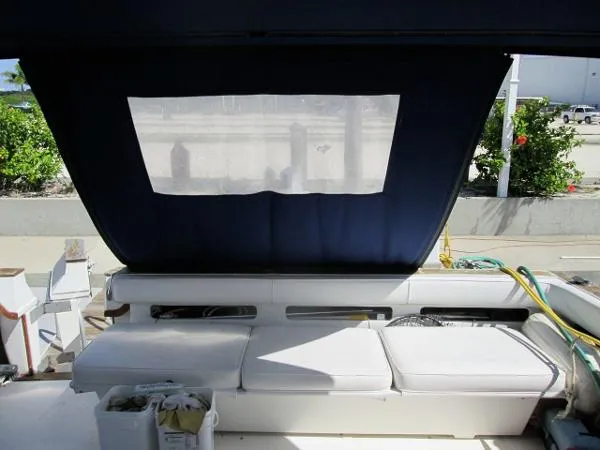 Slide: The Image of Sea Ray 390 Express Cruiser 1989 - 3