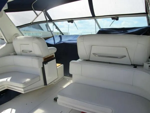 Slide: The Image of Sea Ray 390 Express Cruiser 1989 - 5