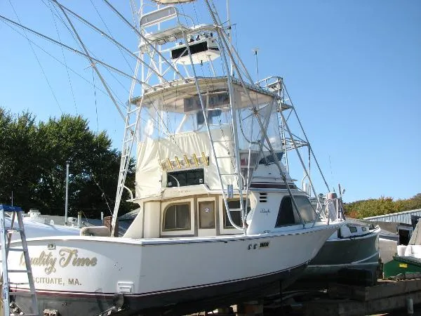 Slide: The Image of Blackfin 32 Flybridge 1987 - 1