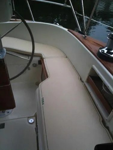 Slide: The Image of Pacific Seacraft Voyage Maker 2000 - 6