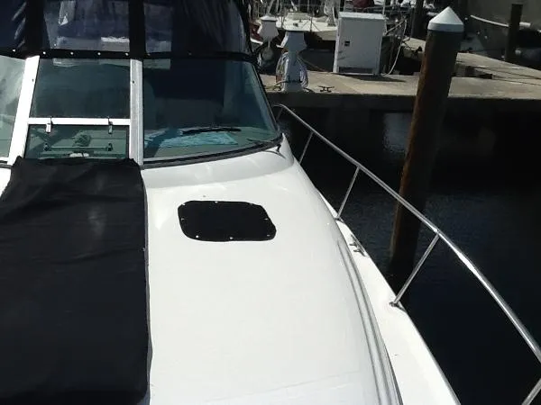 Slide: The Image of Sea Ray 34' Sundancer 2000 - 11