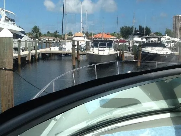 Slide: The Image of Sea Ray 34' Sundancer 2000 - 7
