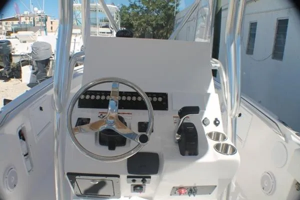Slide: The Image of Edgewater 245CC 2015 - 10