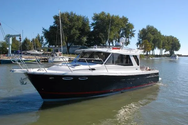Slide: The Image of Cutwater 30 Sedan, 435 hp - DEMO - In Stock 2015 - 0