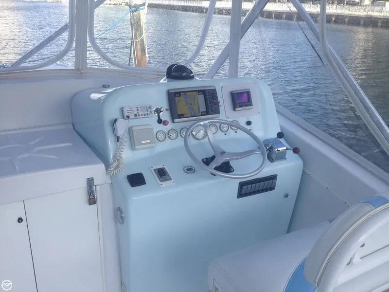Slide: The Image of Priority 32 SS Custom Sportfisherman 1996 - 8