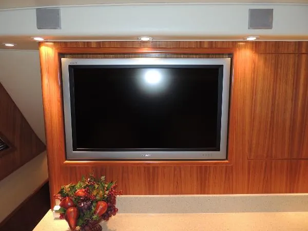 Slide: The Image of Ricker Bros Custom Sportfish 51 Enclosed Bridge Convertible 2005 - 4
