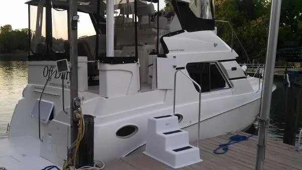 Slide: The Image of Silverton 352 Motor Yacht 2000 - 0