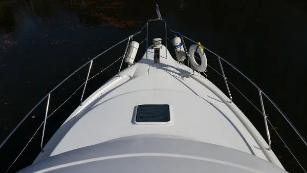 Slide: The Image of Silverton 352 Motor Yacht 2000 - 4