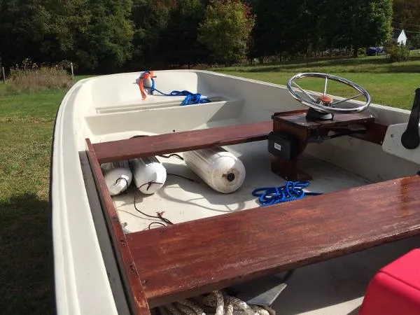 Slide: The Image of Boston Whaler 13 Super Sport 1979 - 4
