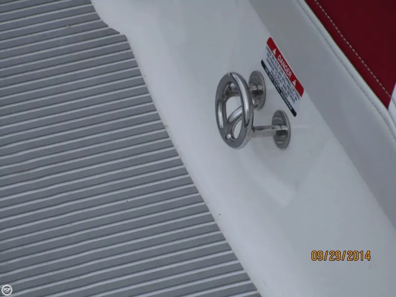 Slide: The Image of Chaparral H20 19 Sport 2013 - 8