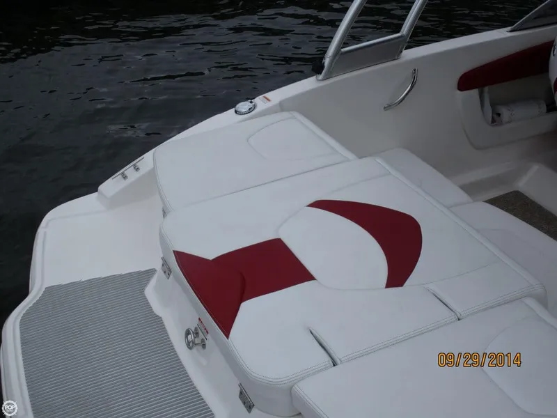 Slide: The Image of Chaparral H20 19 Sport 2013 - 9