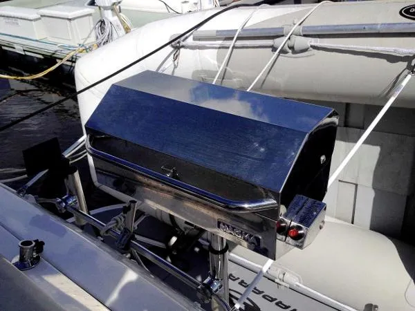 Slide: The Image of Chaparral 310 Signature 2006 - 8