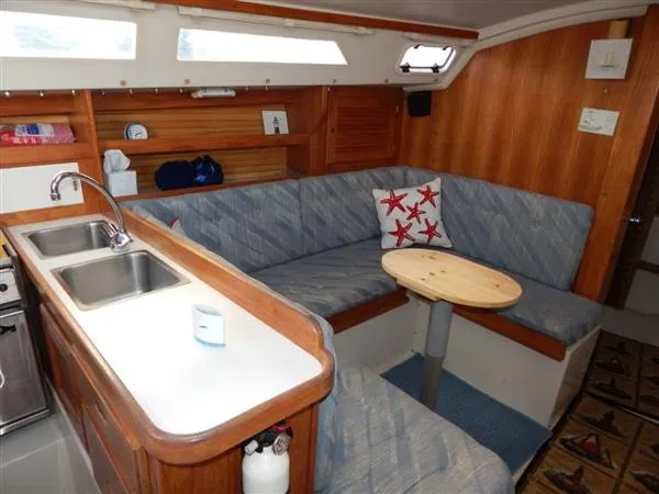 Slide: The Image of Catalina Sloop 1992 - 4