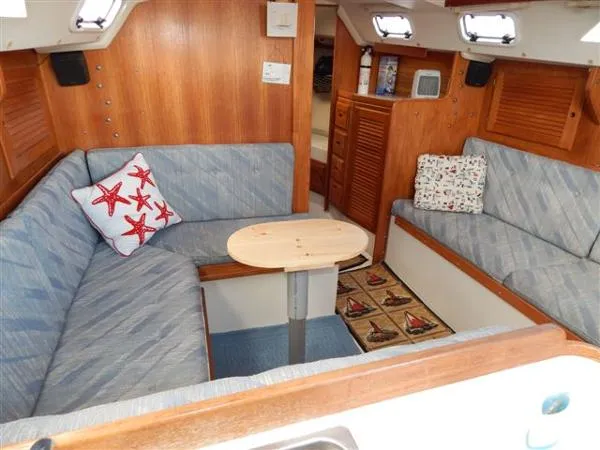 Slide: The Image of Catalina Sloop 1992 - 6