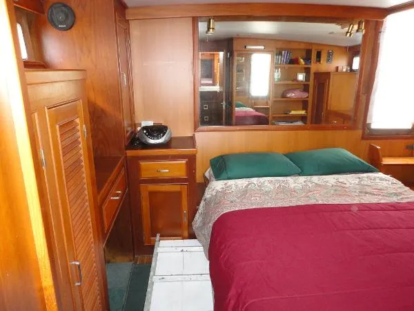 Slide: The Image of Sea Ranger Motor Yacht 1987 - 1