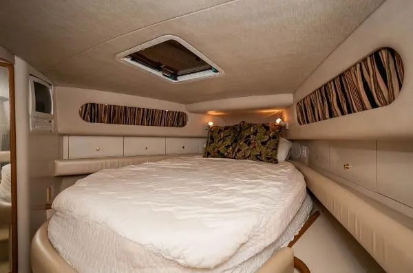Slide: The Image of Sea Ray 450 Sundancer Express 1996 - 7