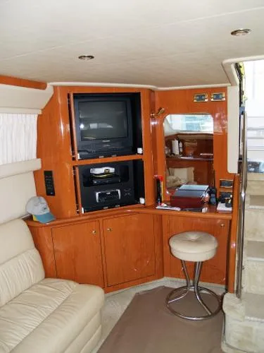 Slide: The Image of Sea Ray 420 Aft Cabin 2001 - 8