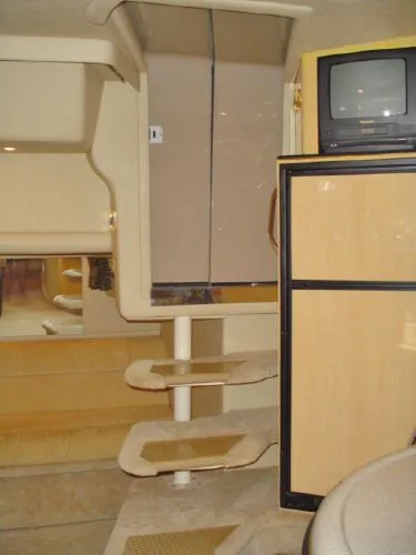 Slide: The Image of Sea Ray 380 Sundancer 1999 - 4