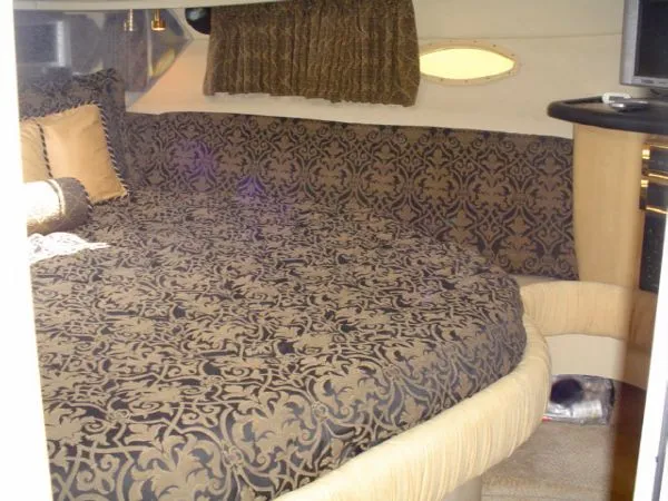 Slide: The Image of Sea Ray 380 Sundancer 1999 - 9