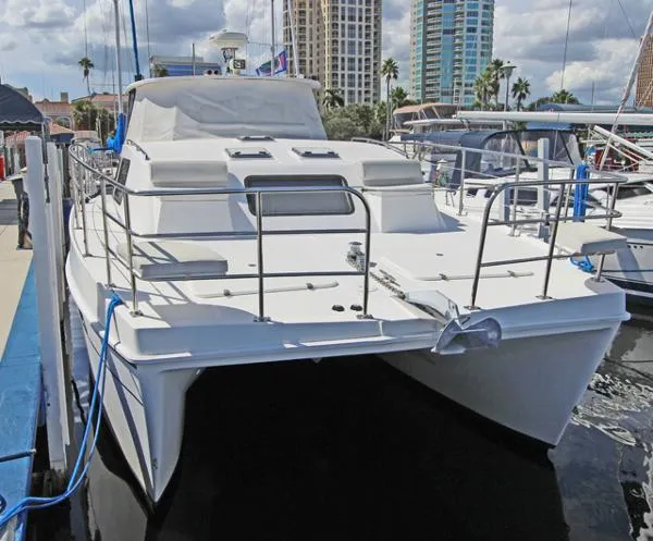Slide: The Image of Endeavour Trawlercat 38 2004 - 1