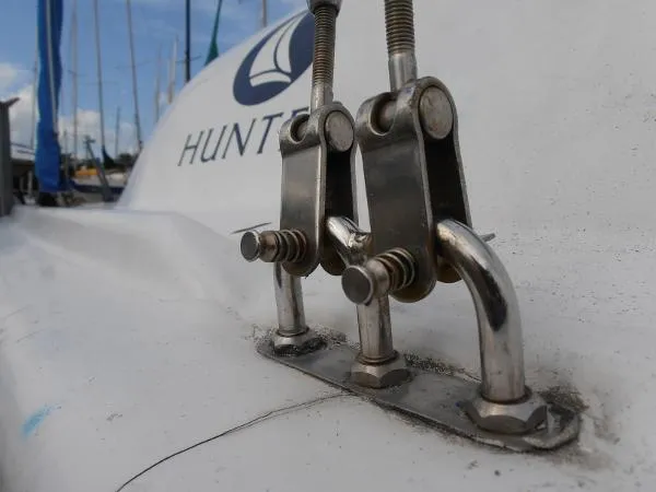 Slide: The Image of Hunter 216 2004 - 3