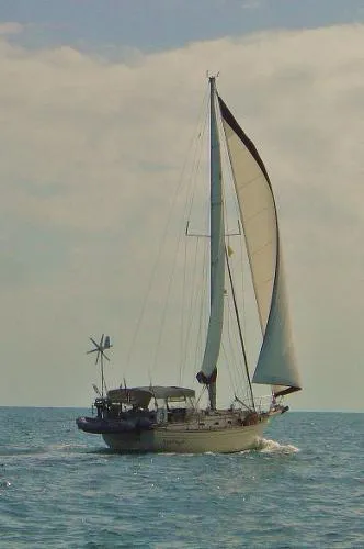 Slide: The Image of Island Packet 37 IP Cruiser 1995 - 0
