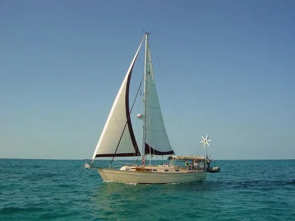 Slide: The Image of Island Packet 37 IP Cruiser 1995 - 2