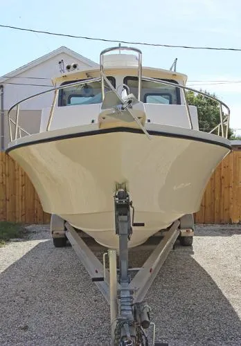 Slide: The Image of Parker Marine 2520 Deep Vee Sport Cabin 2001 - 4