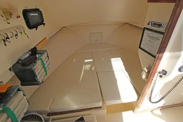 Slide: The Image of Parker Marine 2520 Deep Vee Sport Cabin 2001 - 8