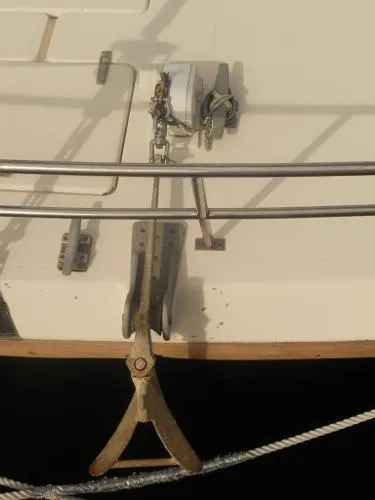 Slide: The Image of Prout 37 SNOWGOOSE 1980 - 5