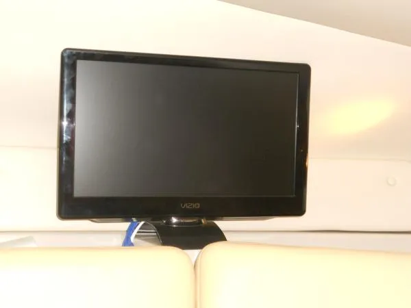 Slide: The Image of Regal 2665 Commodore 2002 - 3
