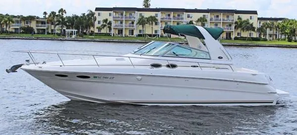 Slide: The Image of Sea Ray 310 Sundancer 2002 - 0